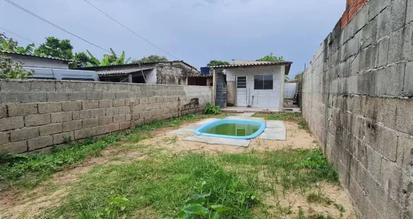 Casa para Venda em Itanhaém, São Pedro, 1 dormitório, 1 banheiro, 2 vagas