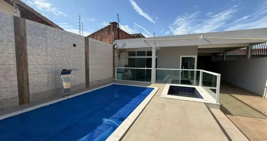 Casa para Venda em Itanhaém, Jardim Regina, 1 dormitório, 1 suíte, 3 banheiros, 2 vagas
