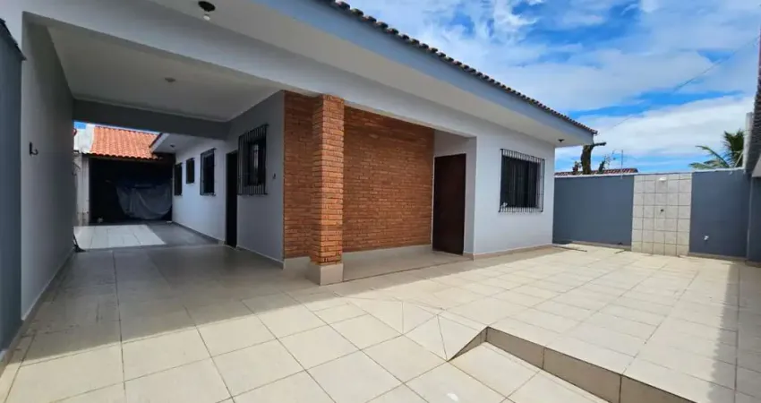 Casa para venda em itanhaém, suarão, 3 dormitórios, 1 suíte, 5 vagas