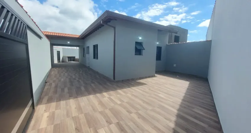 Casa com piscina para venda em peruibe, litoral sul de são paulo