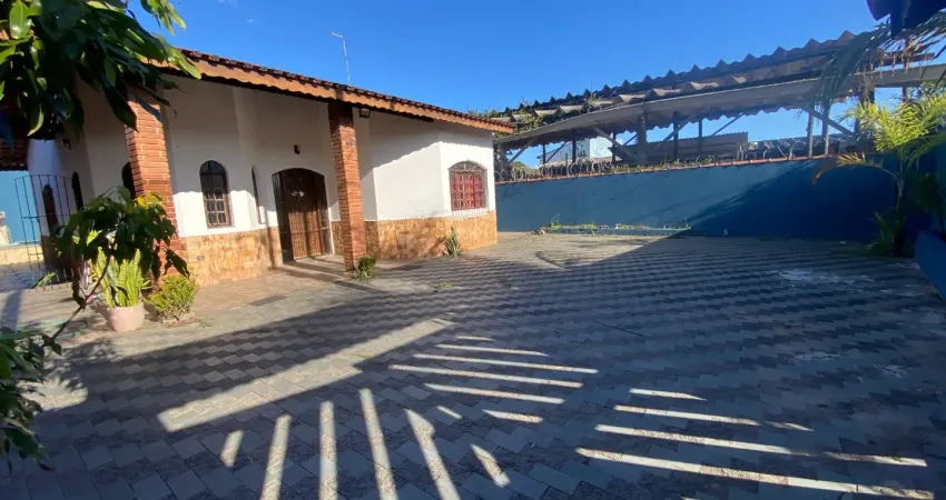Casa com piscina para venda em itanhaém, litoral sul de são paulo