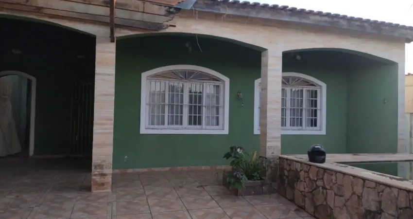 Casa com piscina para venda em itanhaém, litoral sul de são paulo