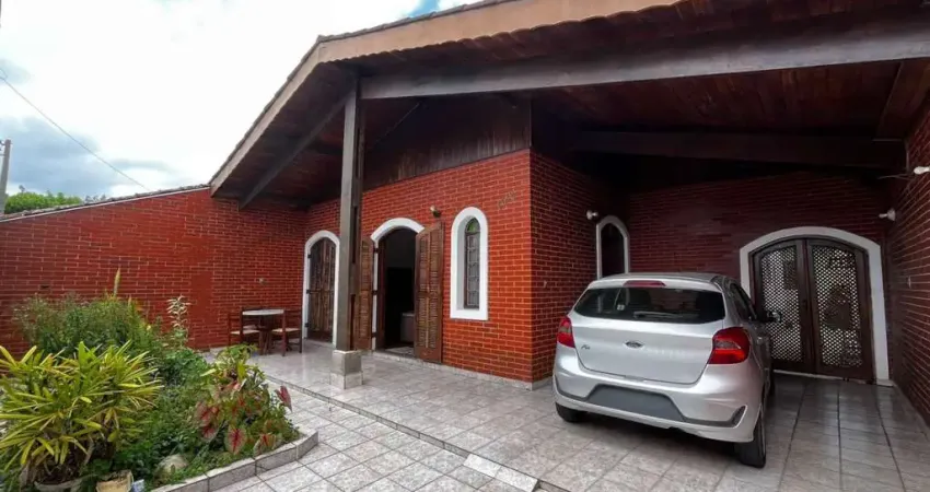 Casa para Venda em Itanhaém, Belas Artes, 2 dormitórios, 1 suíte, 1 banheiro, 2 vagas