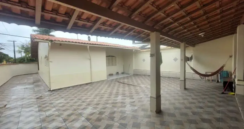 Casa para Venda em Itanhaém, Balneário Gaivota, 3 dormitórios, 1 suíte, 2 banheiros, 4 vagas