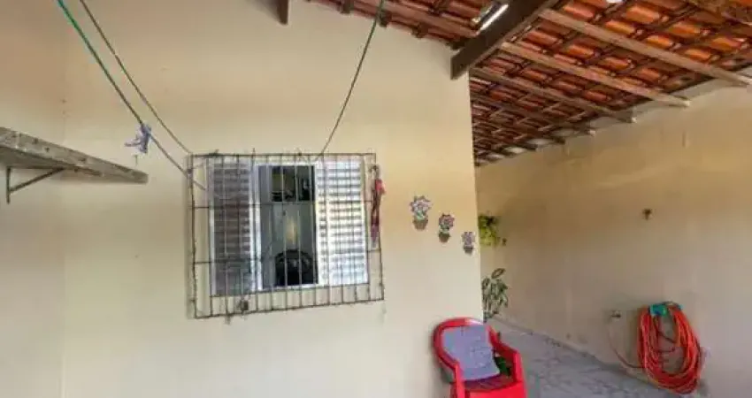 Casa para Venda em Itanhaém, Jardim Ivoty, 2 dormitórios, 1 suíte, 1 banheiro, 2 vagas