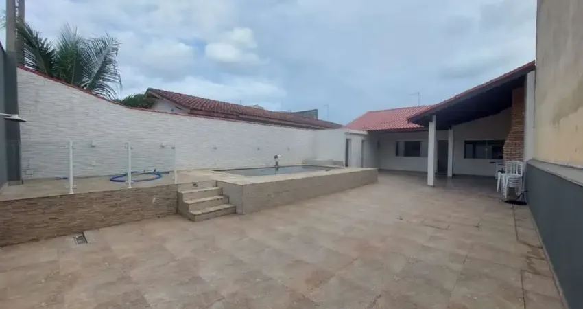 Casa para Venda em Itanhaém, Balneário Gaivota, 3 dormitórios, 1 suíte, 2 banheiros, 6 vagas