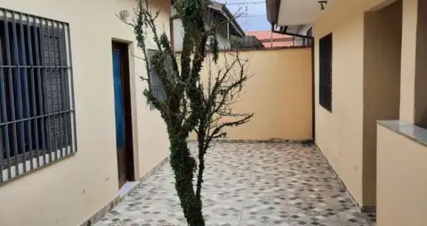 Casa para Venda em Peruíbe, Belmira Novaes, 2 dormitórios, 1 suíte, 2 banheiros, 4 vagas