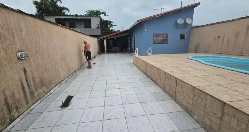 Casa para Venda em Itanhaém, Balneário Gaivota, 2 dormitórios, 1 suíte, 2 banheiros, 2 vagas