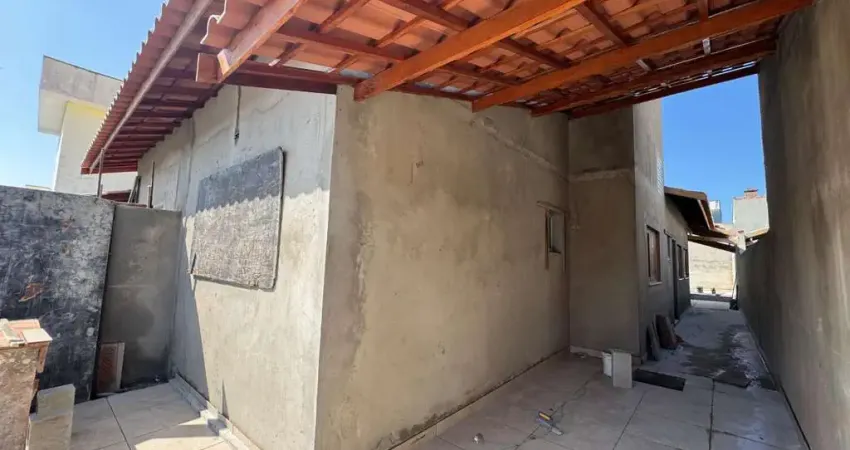 Casa para Venda em Itanhaém, Jardim Grandesp, 2 dormitórios, 1 suíte, 1 banheiro, 3 vagas