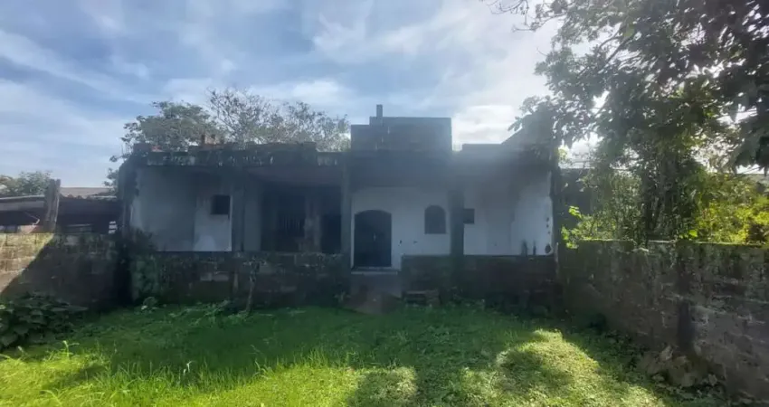 Casa para Venda em Itanhaém, São Pedro, 1 dormitório, 2 banheiros, 6 vagas