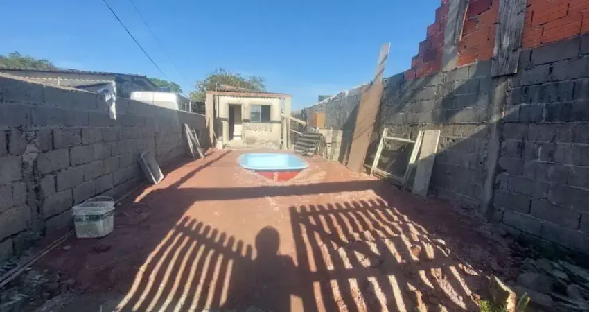 Casa para Venda em Itanhaém, São Pedro, 1 dormitório, 1 banheiro, 2 vagas