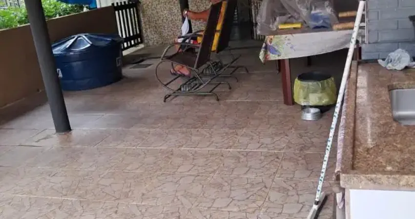 Casa no jardim oasis, em itanhaem, no litoral sul de são paulo