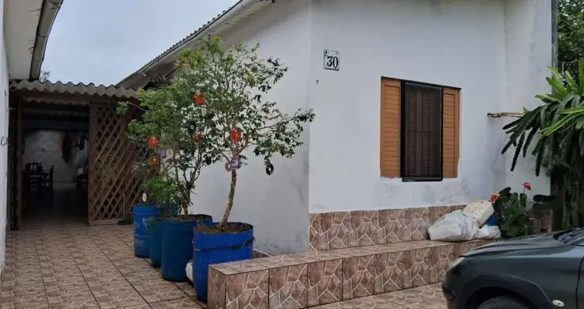 Casa para Venda em Itanhaém, 2 dormitórios, 1 banheiro, 4 vagas