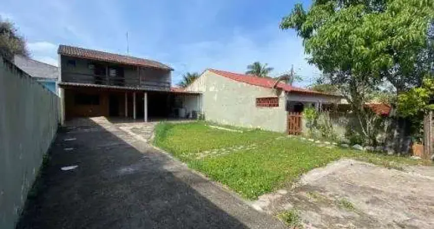 Casa para Venda em Itanhaém, 1 dormitório, 1 suíte, 1 banheiro