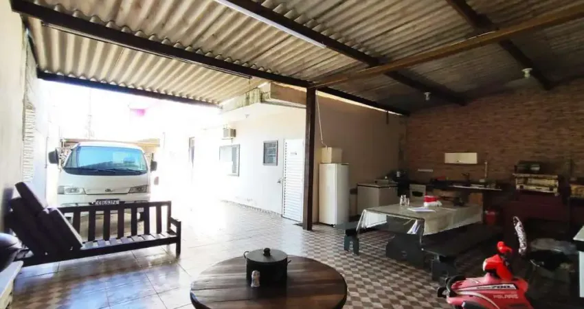 Casa para venda em itanhaém, 2 dormitórios, 2 suítes, 1 banheiro, 6 vagas