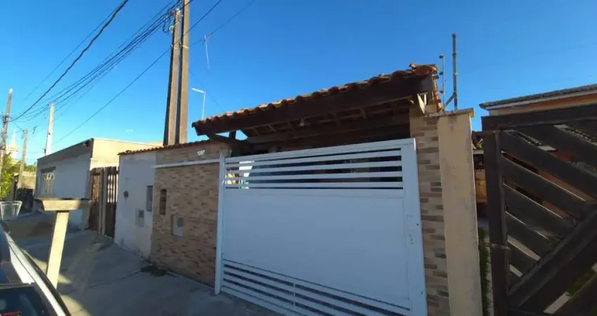 Casa para Venda em Itanhaém, Gaivotas, 2 dormitórios, 1 banheiro, 2 vagas