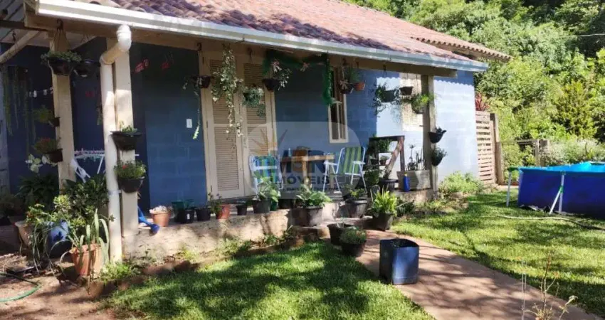 Casa com 2 quartos à venda no Centro, Linha Nova 