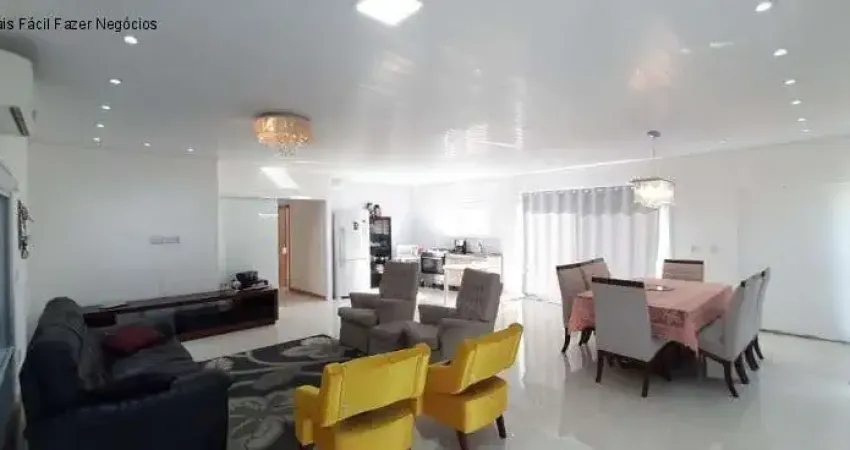 Casa com 4 quartos à venda na Rua Da Varzea, 2017, Centro, Xangri-Lá