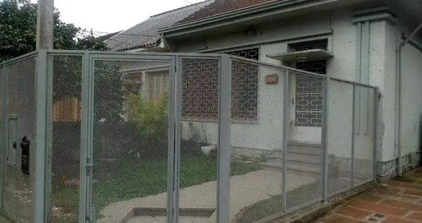 Casa com 3 quartos à venda na Avenida Arnaldo Bohrer, 394, Teresópolis, Porto Alegre