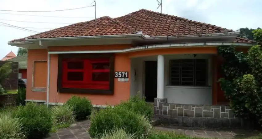 Casa comercial com 2 salas à venda no Centro, Gramado