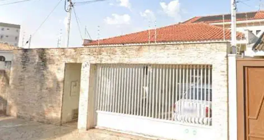 Casa à venda na Rua Marrey Junior, 241, Jardim Bongiovani, Presidente Prudente