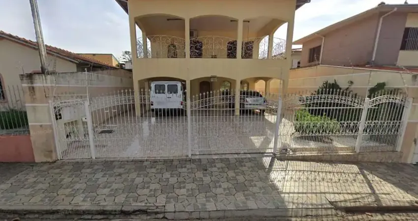 Casa à venda na Rua Capitão Raul Fagundes, 422 (Lt. 06 da qd. 32), Monte Castelo, São José dos Campos
