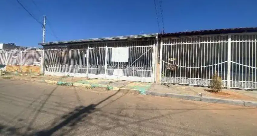 Casa à venda na Rua QNM-06, Conjunto N, Lote 21, Ceilândia Norte, Ceilândia