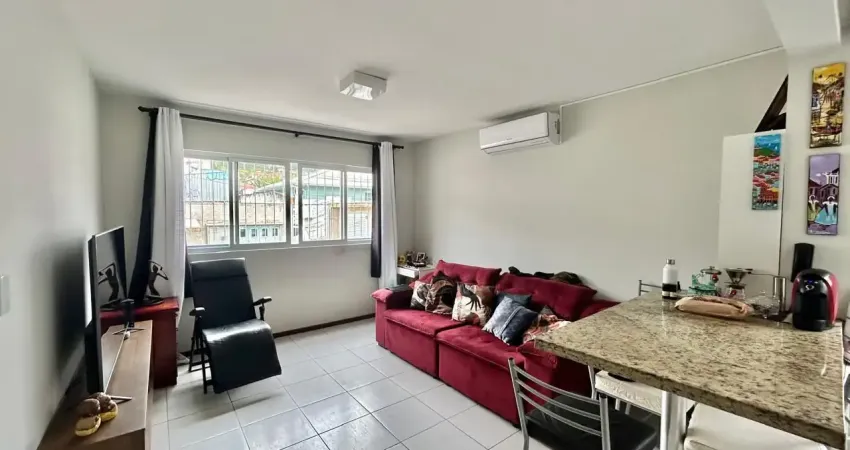 Apartamento 02 dormitórios térreo com 01 vaga á venda no bairro ipiranga - são josé - sc.