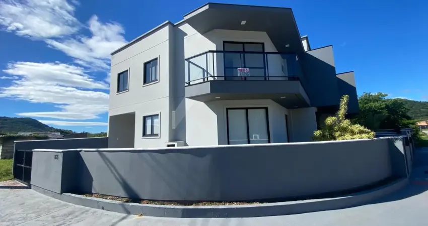 Sobrado 03 dormitórios sendo 01 suite no bairro nova são josé-sc