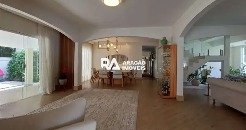 Casa em condomínio fechado com 4 quartos para alugar em Jacarepaguá, Rio de Janeiro