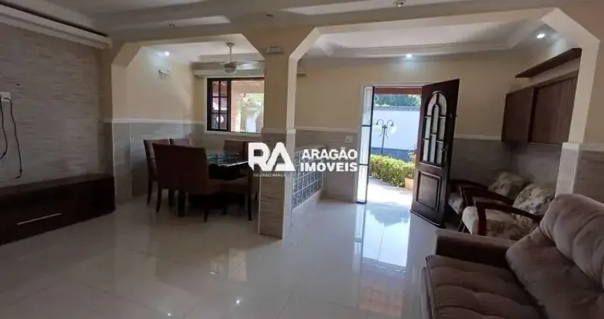 Casa em condomínio fechado com 3 quartos à venda na Taquara, Rio de Janeiro 