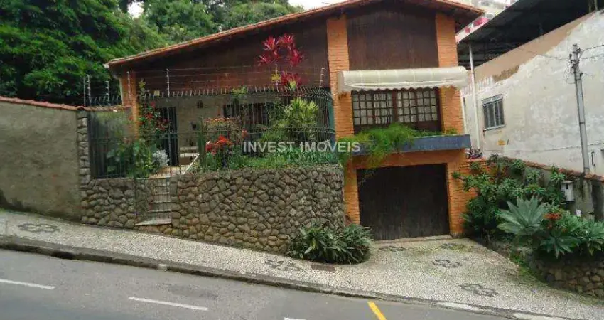 Casa com 4 quartos à venda na Rua Cândido Tostes, 274, São Mateus, Juiz de Fora
