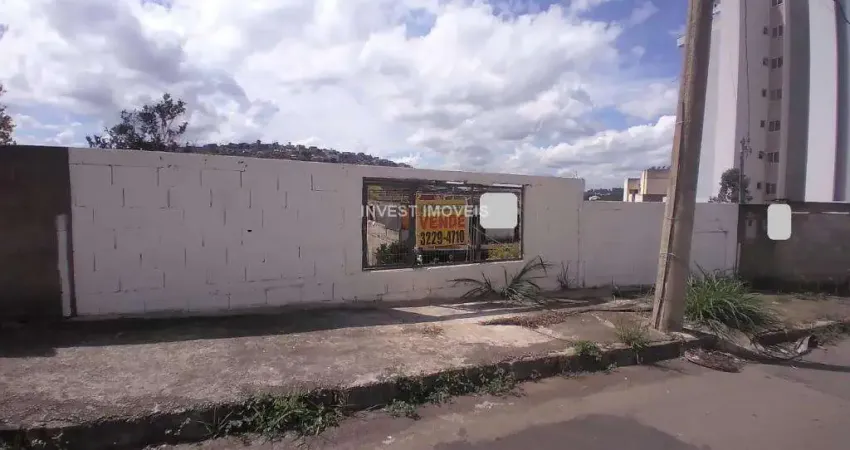 Terreno à venda na Rua Francisco Baptista de Oliveira, Aeroporto, Juiz de Fora