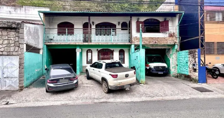 Casa com 4 quartos à venda na Rua Francisco Vaz de Magalhães, 318 E 320, Cascatinha, Juiz de Fora