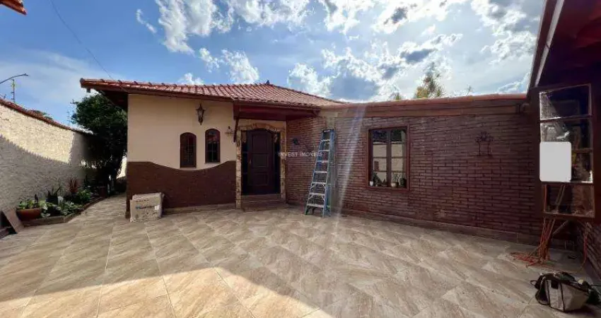 Casa com 3 quartos à venda na Rua Francisco Baptista de Oliveira, 312, Aeroporto, Juiz de Fora