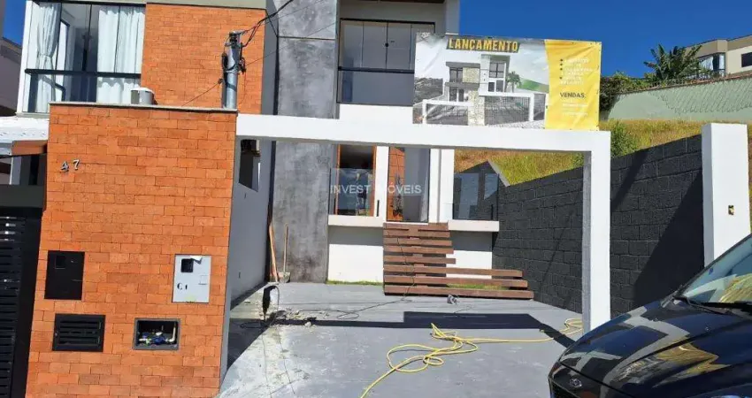 Casa com 3 quartos à venda na Rua K, 302, Cerâmica, Juiz de Fora