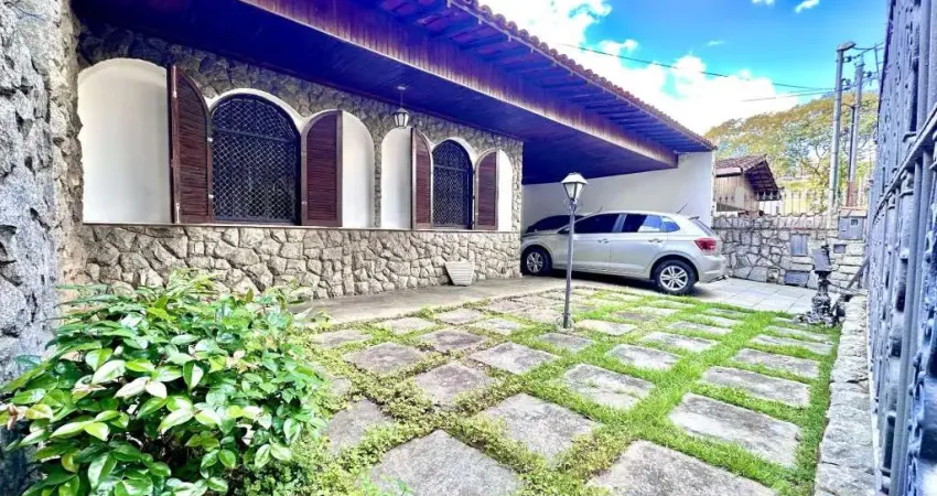 Casa com 4 quartos à venda na Rua Doutor José Batista de Oliveira, 250, Bom Pastor, Juiz de Fora
