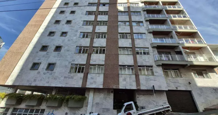 Apartamento com 3 quartos para alugar na Rua Carlota Malta, 31, Centro, Juiz de Fora