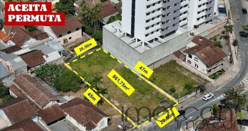 Terreno à venda na Rua Oswaldo Schlemm, 10, Anita Garibaldi, Joinville