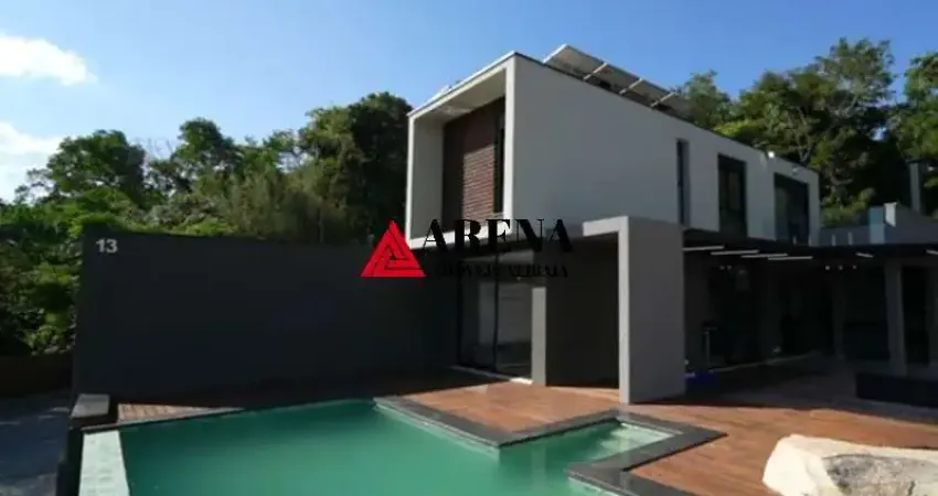 Casa de luxo em condomínio de alto padrão em Atibaia-SP, Itapetinga: 4 suítes, 3 salas, 6 banheiros, 4 vagas, 285 m². Venha conferir!