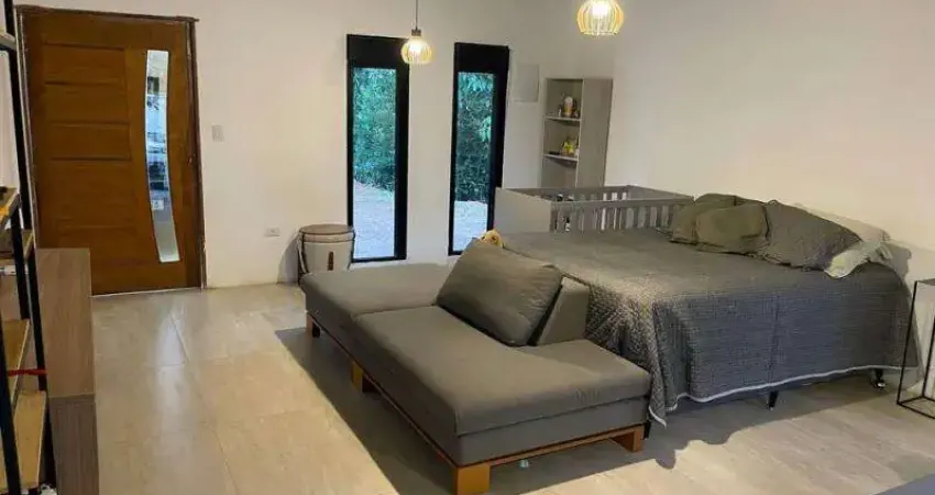 Casa Térrea com 01 Quarto - Condomínio Recanto Verde - Chácara recanto Verde -  Cotia / Sp