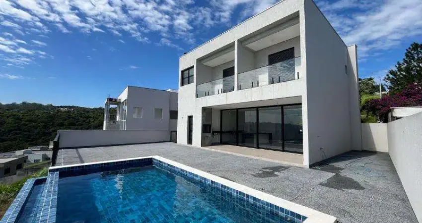Casa com 3 Suítes - Condomínio Lago do Sol - Quinta dos Angicos - Cotia / Sp
