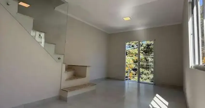Casa com 04 dormitórios - Jardim Barro Branco - Cotia/SP
