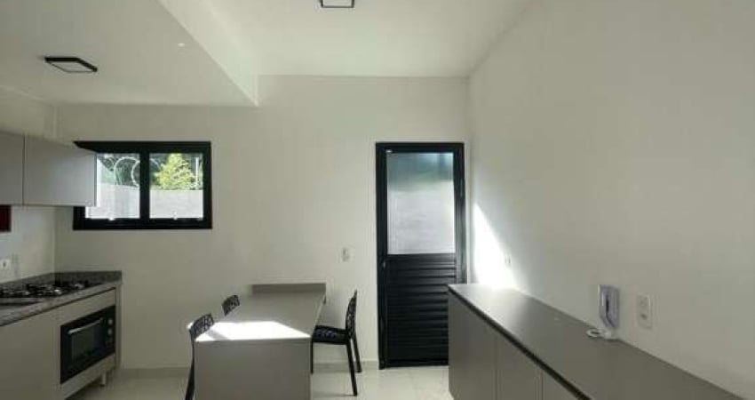 Casa com 2 Dormitórios - Condomínio Residencial Villa Moura -  Granja Viana II - Cotia/SP