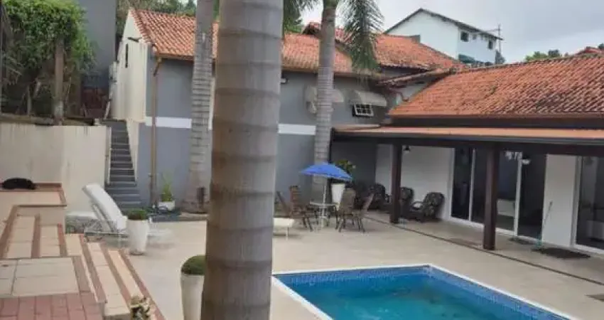 Casa com 3 Quartos sendo 2 Suíte - Gramado - Cotia / SP