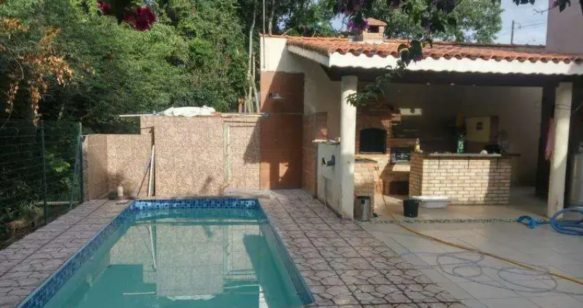 Casa com 05 Quartos - Condomínio Villa Rica - Vargem Grande Paulista/SP