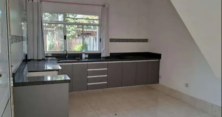 Casa com 2 quartos para alugar na Avenida Vasco Massafeli, Jardim Maria Tereza, Cotia