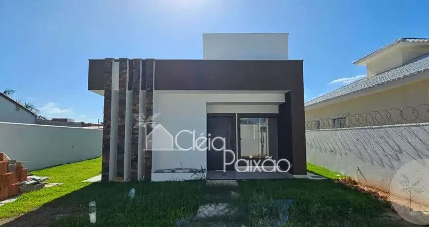 Ótima casa com 3 quartos sendo 1 suíte à venda em itaipuaçú, maricá rj.