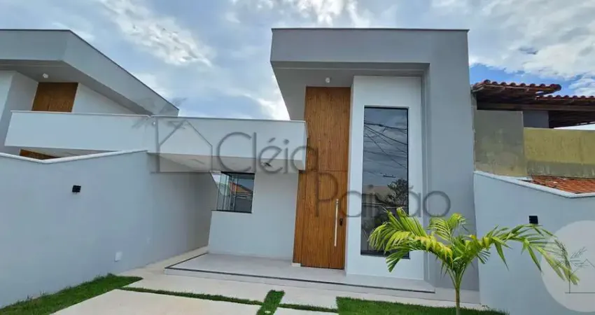 Belíssima casa com 3 quartos à venda em itaipuaçú,  maricá rj.