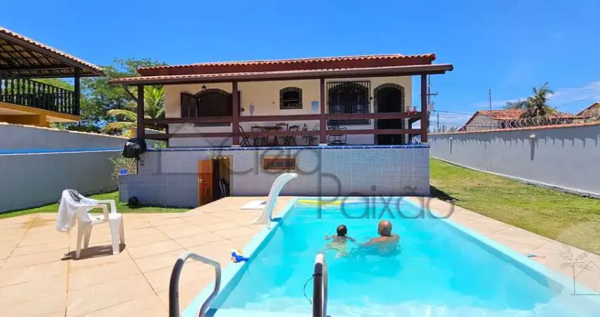 Ótima casa com 3 quartos, piscina e área gourmet à venda em ponta negra, maricá.